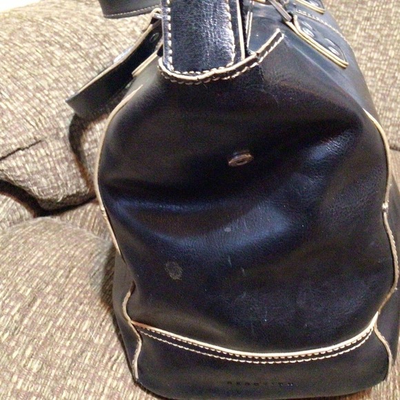 Reaction KennethCole BlackTote SilverHardware BeigeStitching ZipTop OnePocket - Picture 8 of 10